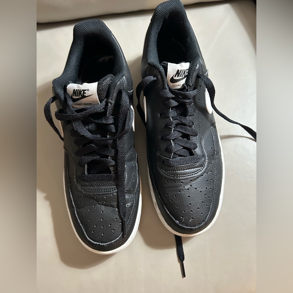 Nike Men's Black and White Sneakers